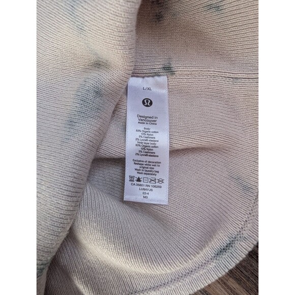 Lululemon Warm Revelation Beanie Tie Dye Size L/XL Unisex Great Used Condition - Picture 3 of 4